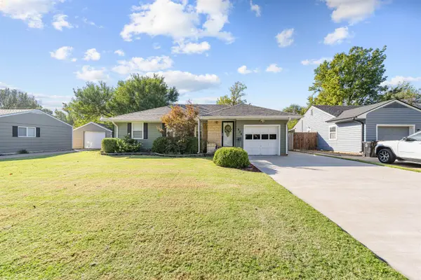 828 E Claflin Ave, Salina, KS 67401