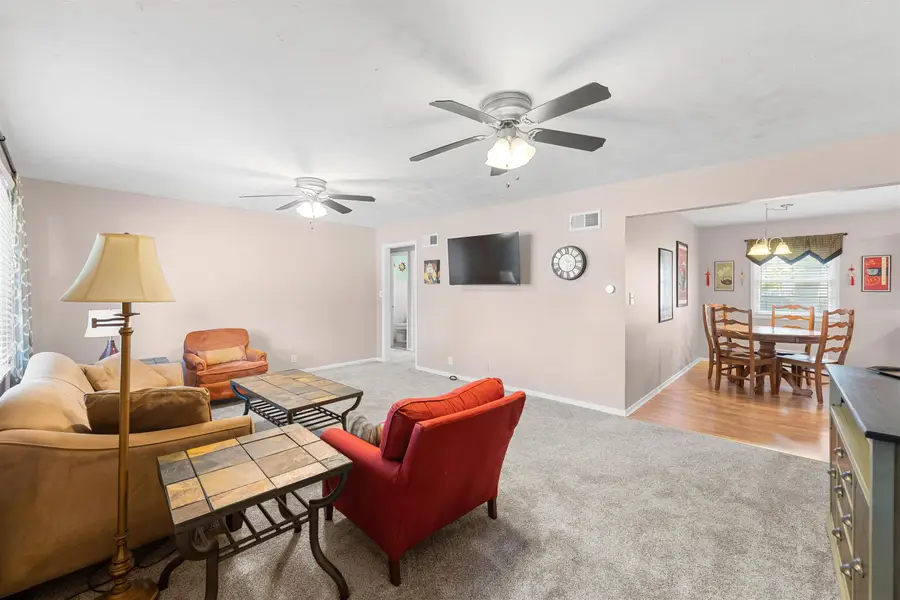 828 E Claflin Ave, Salina, KS 67401 - Image #3