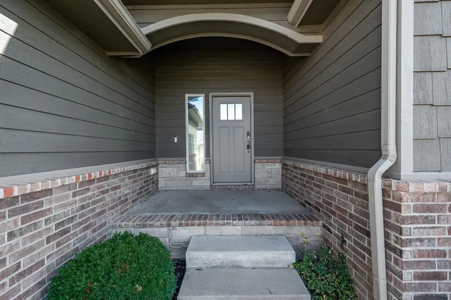 2806 N Woodridge, Wichita, KS 67226-4614 - Image #2