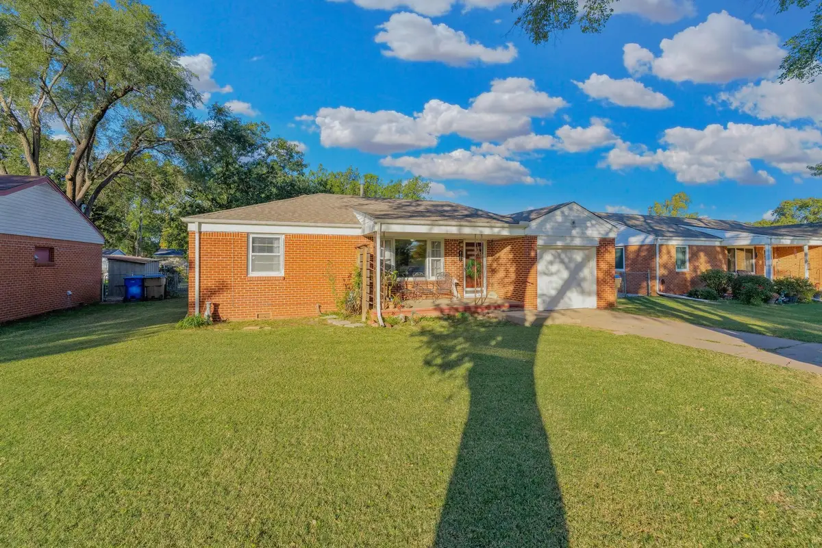 421 N Washington St, Cheney, KS 67025 - Image #1