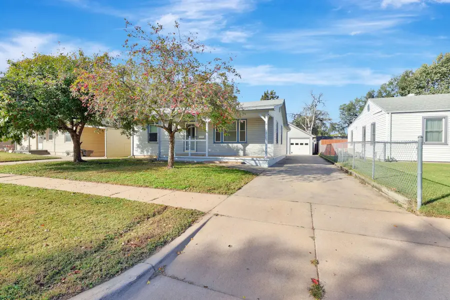 331 N Mount Carmel, Wichita, KS 67203 - Image #2