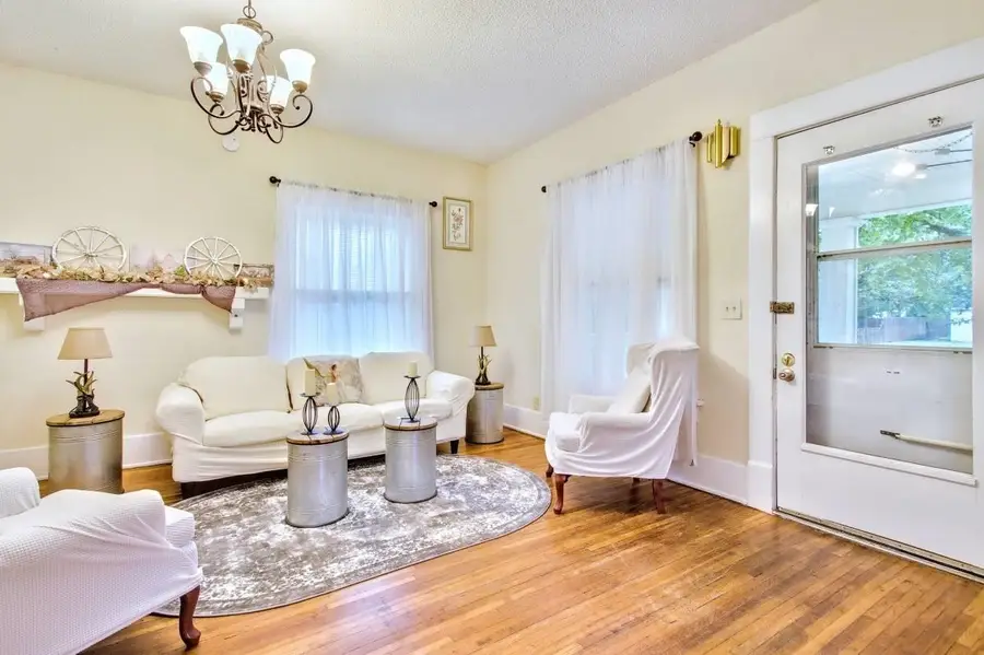 609 N Garfield Ave, Sedgwick, KS 67135 - Image #3