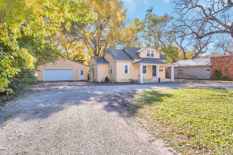 211 E Main St, Goessel, KS 67053 - Image #2