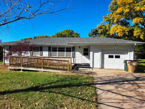 121 S Hess, Hesston, KS 67062