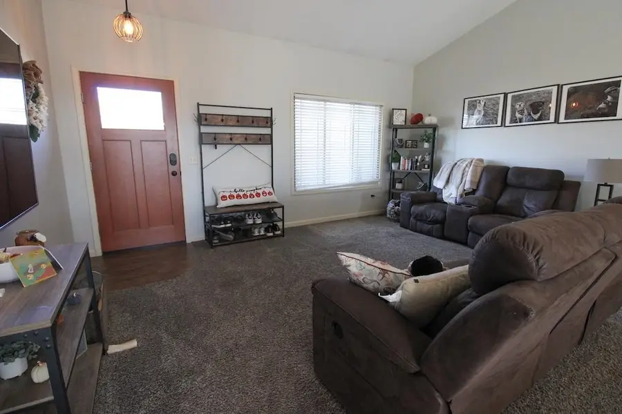 726 Marla Ct, Salina, KS 67401 - Image #3