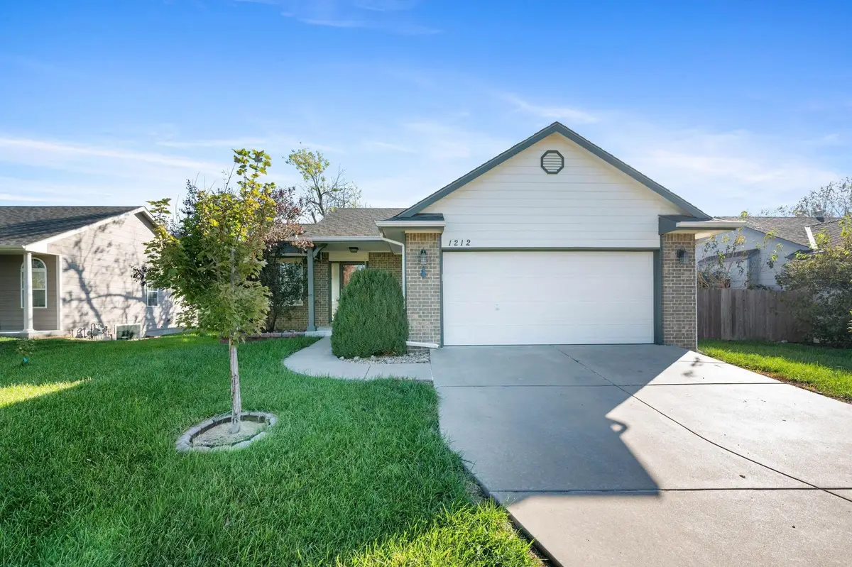 1212 N Beau Jardin St, Derby, KS 67037 - Image #1