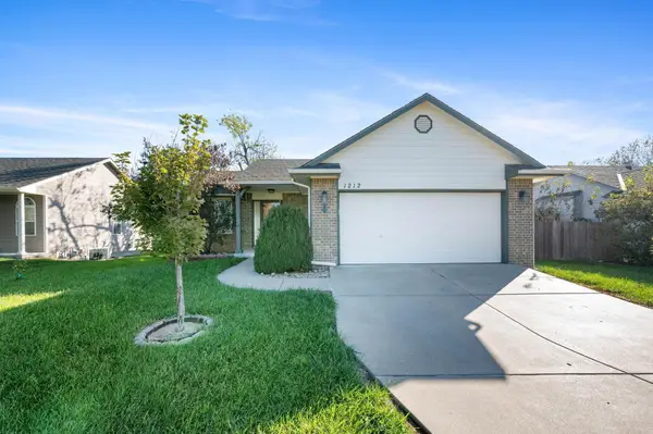 1212 N Beau Jardin St, Derby, KS 67037