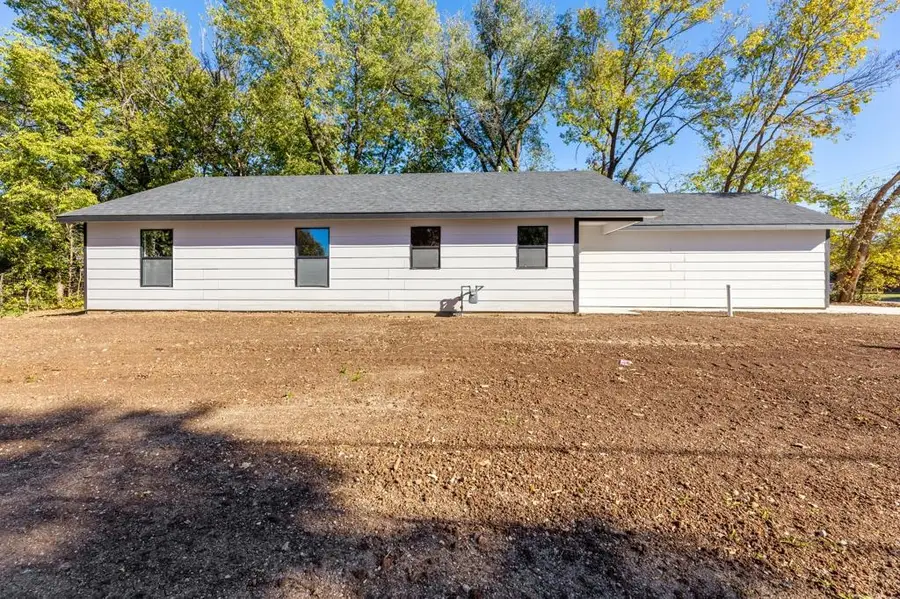 1016 W Clark Ave, El Dorado, KS 67042 - Image #2