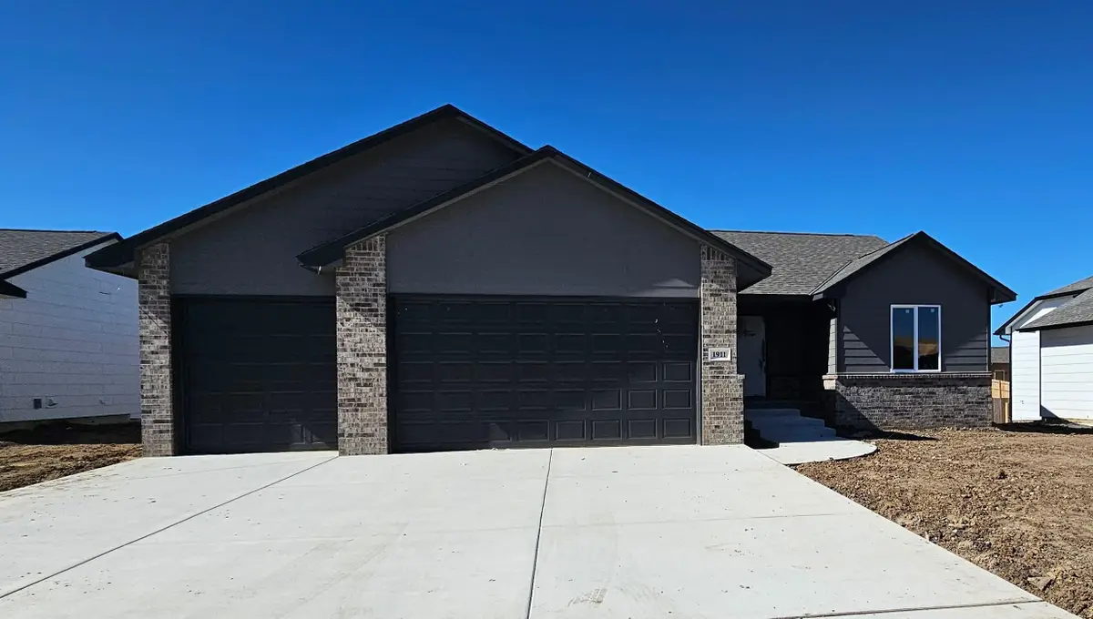 1911 S Lynnrae St, Wichita, KS 67207 - Image #1