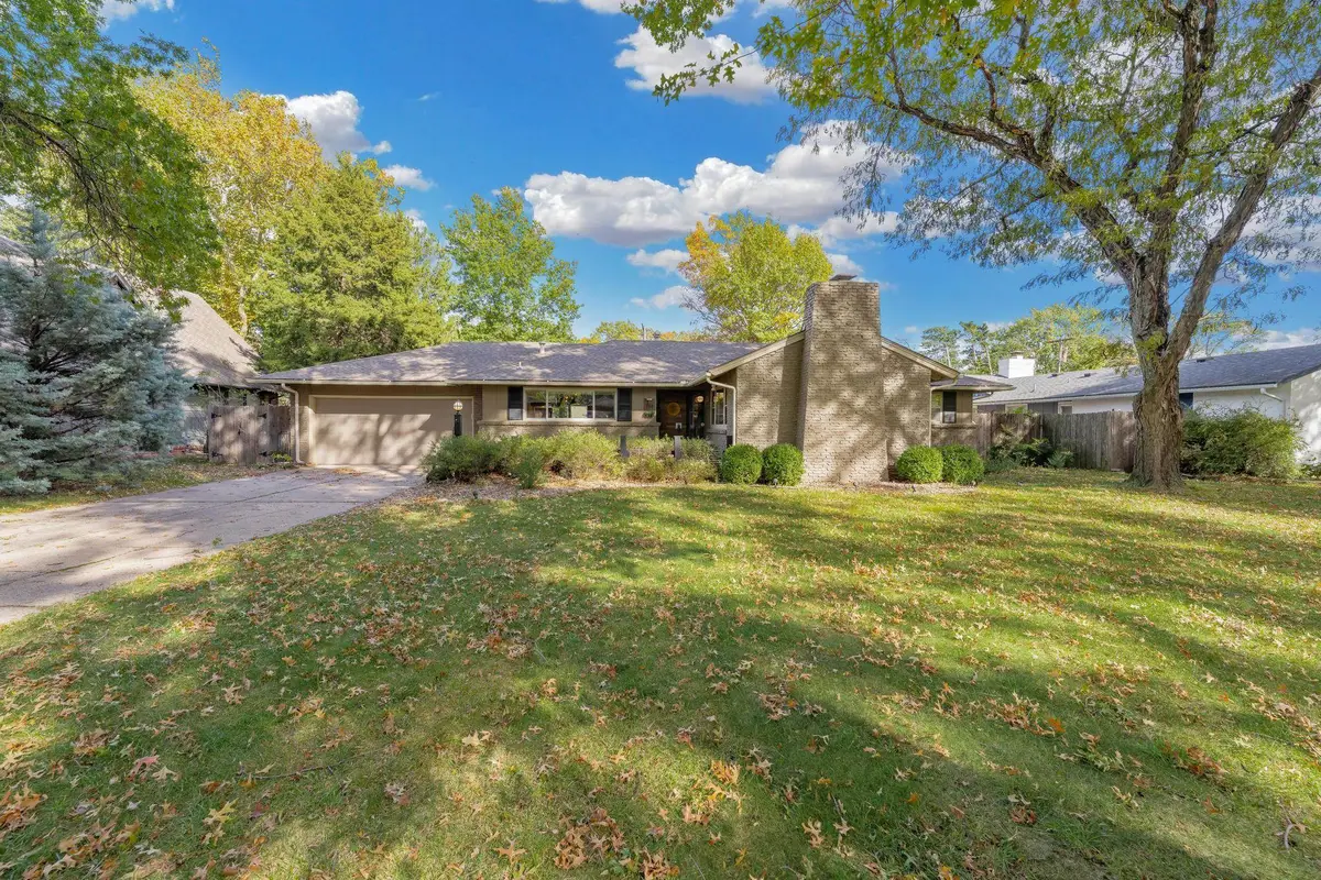 734 N Mission Rd, Wichita, KS 67206 - Image #1