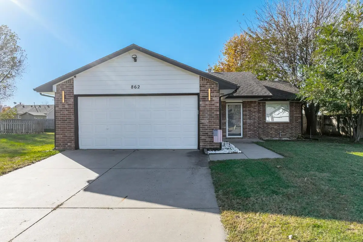 862 E Plantation Ct, Maize, KS 67101-9594 - Image #1