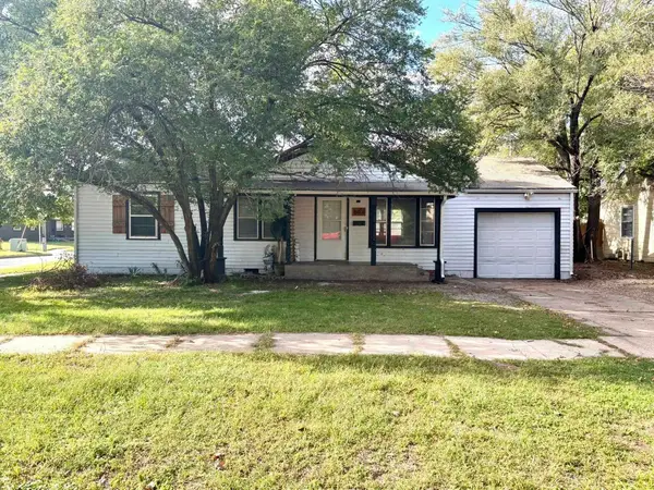 663 S Eastridge St, Wichita, KS 67207