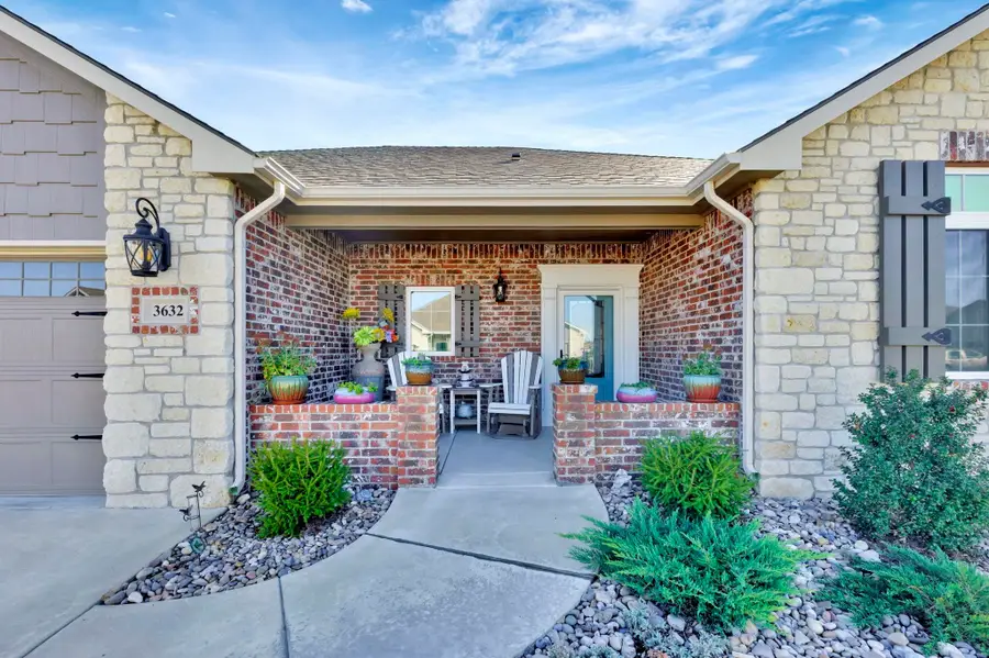 3632 N Lakeway Ct, Wichita, KS 67205 - Image #2