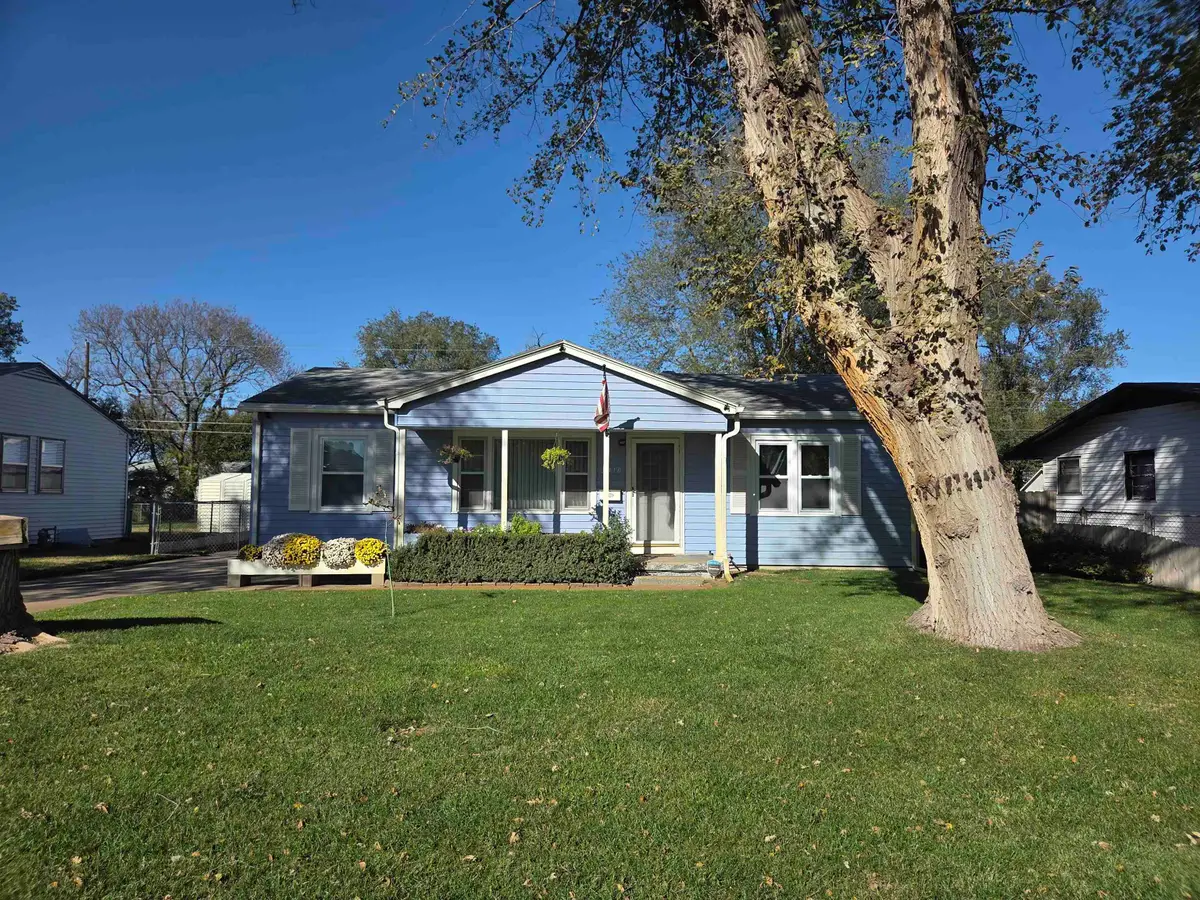 2010 E Idlewild St, Wichita, KS 67216 - Image #1