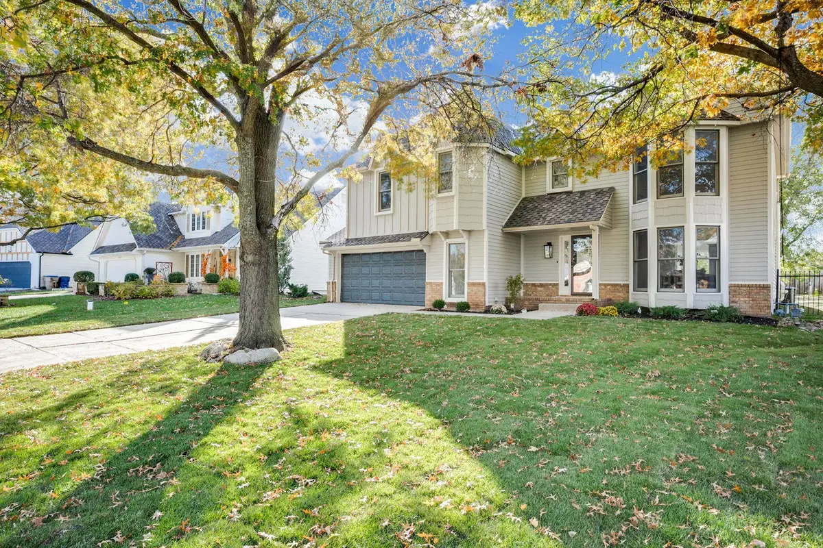 1525 N Woodridge Dr, Wichita, KS 67206 - Image #1