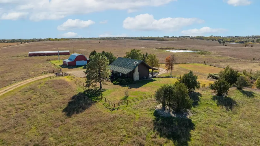 9615 S Rock Rd, Valley Center, KS 67147 - Image #2