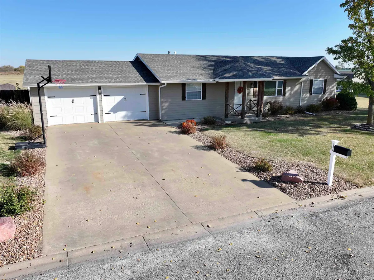 203 Evans St, Ellsworth, KS 67439 - Image #1