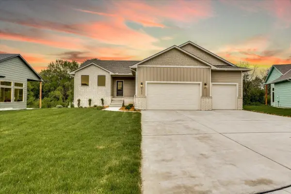 4621 N Marblefalls Ct, Wichita, KS 67219
