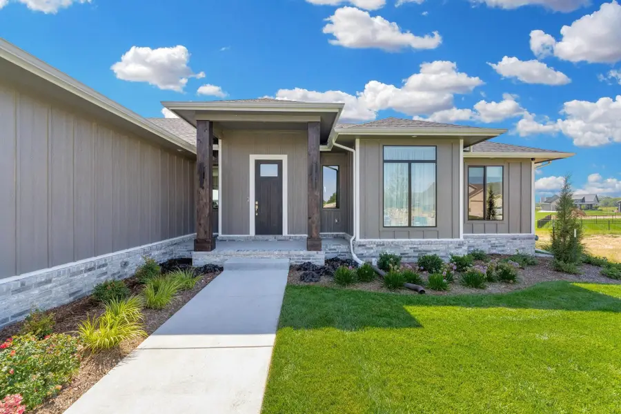 9657 W Cedar Ln, Maize, KS 67101 - #2