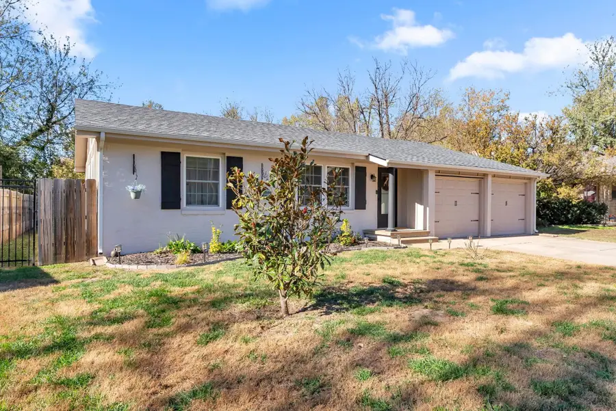 8 Gayle Ct, Valley Center, KS 67147 - Image #2