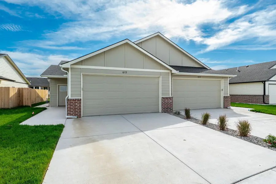 613 E Briarbrook Ln, Park City, KS 67147-1127 - #2