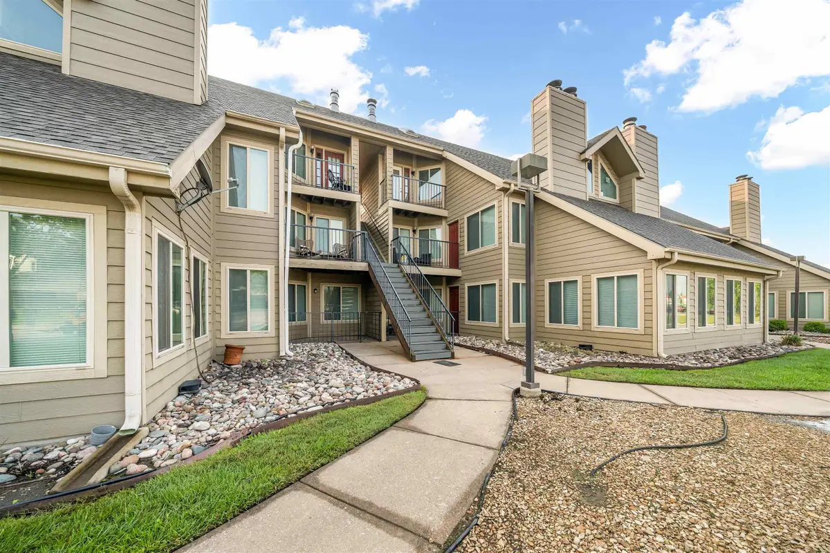 10011 E Boston St Unit 203, Wichita, KS 67207 - Image #1