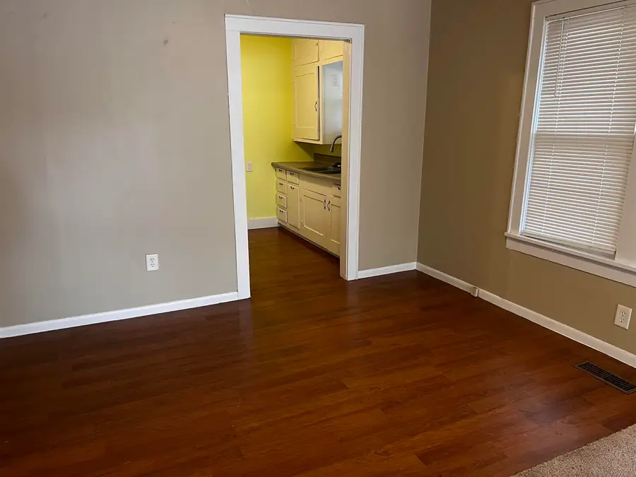 808 W 5th, Newton, KS 67114 - Image #2