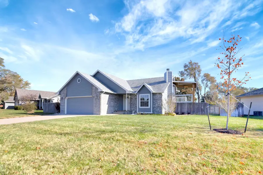 332 Village Rd, Andover, KS 67002 - Image #2