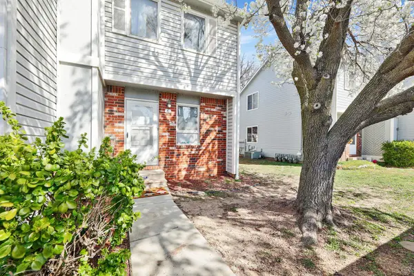 101 S Rock Rd, Derby, KS 67037