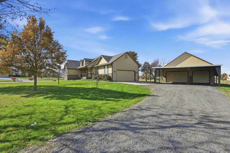 10622 W Bluewater Ct, Clearwater, KS 67026 - Image #2