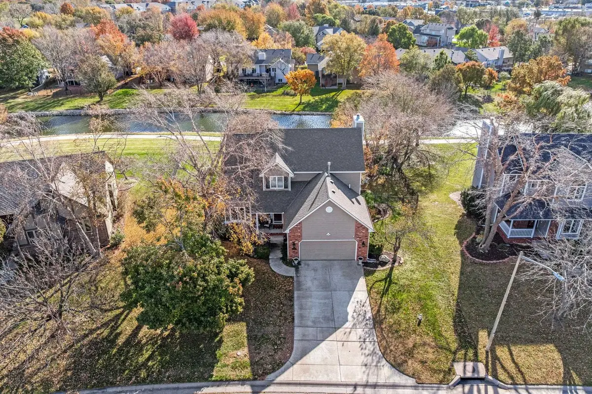 2410 N Watersedge Cir, Wichita, KS 67205 - Image #1