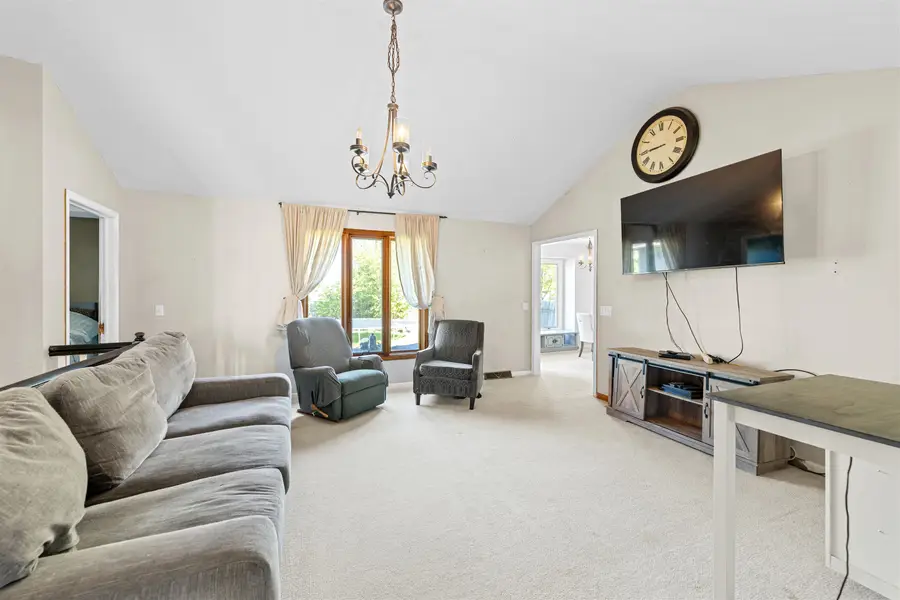 726 Dustin Rd, Salina, KS 67401 - Image #3