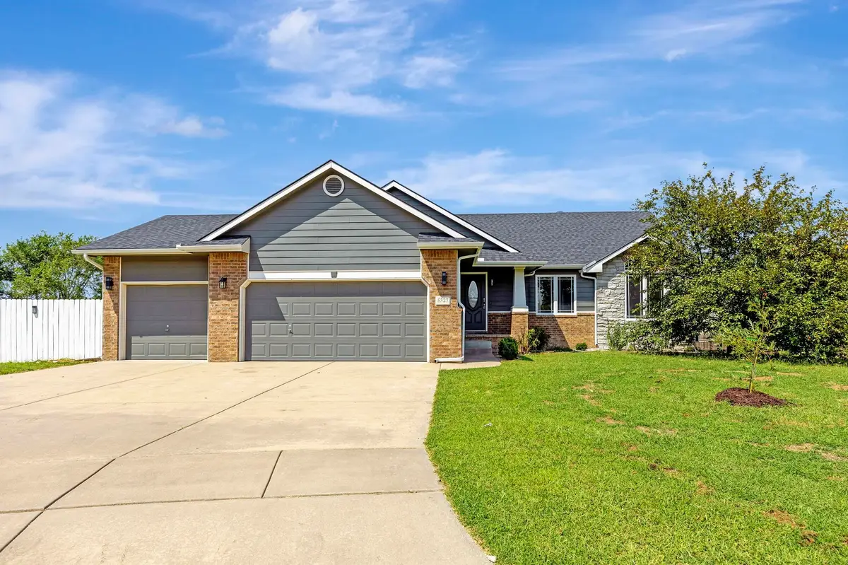 5327 S Pattie Ct, Wichita, KS 67216 - Image #1