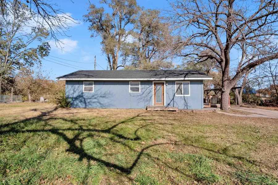 415 Trousdale Dr, Newton, KS 67114 - Image #3