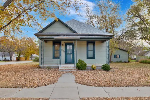 226 N Daily Rd, Mount Hope, KS 67108