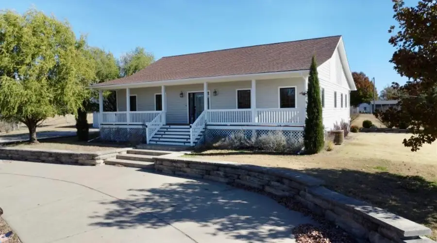 1110 Pecan Ln, Winfield, KS 67156 - Image #3