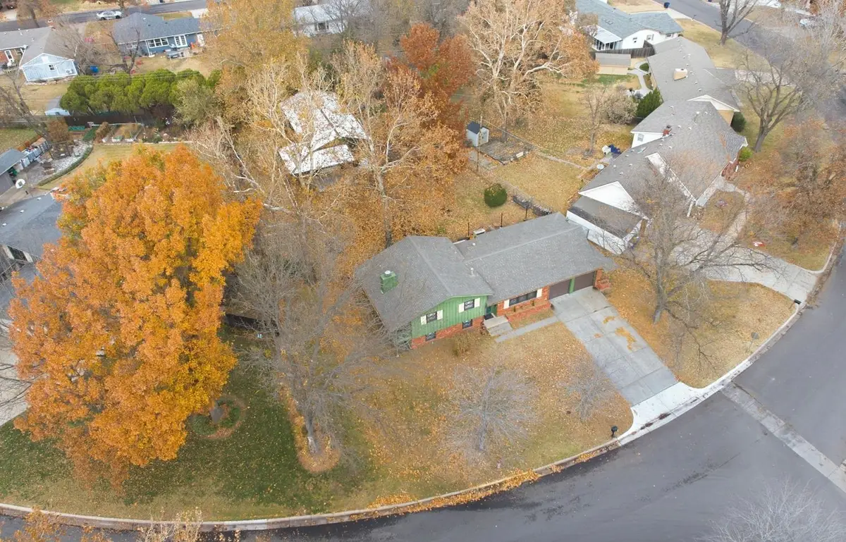 6220 Perryton St, Bel Aire, KS 67220 - Image #1