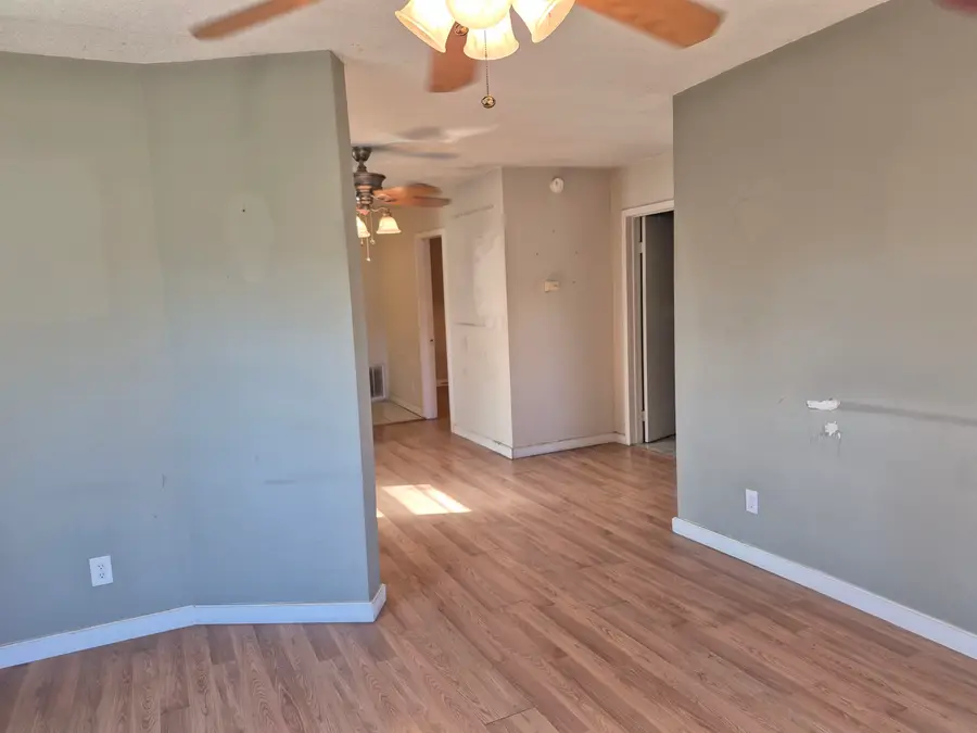 309 S Indiana St, Eureka, KS 67045 - Image #2