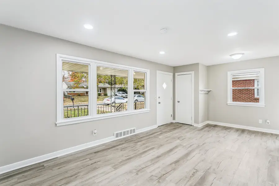 138 N Stearns, Haysville, KS 67205 - Image #3