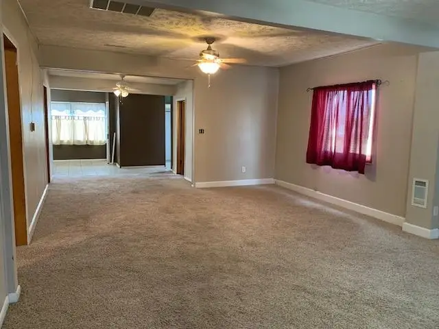 727 Elm St, Minneapolis, KS 67467 - Image #2