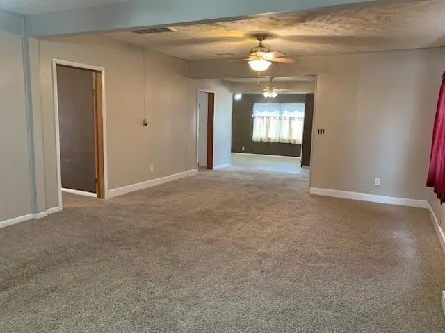 727 Elm St, Minneapolis, KS 67467 - Image #3