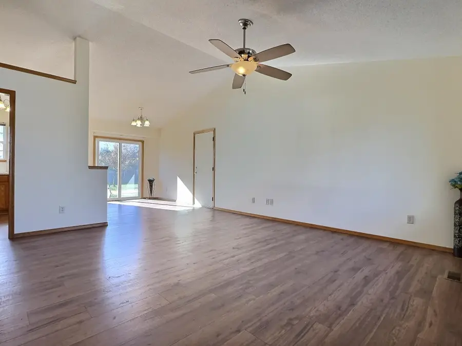 1929 W Schoolhouse St, Haysville, KS 67060 - Image #2