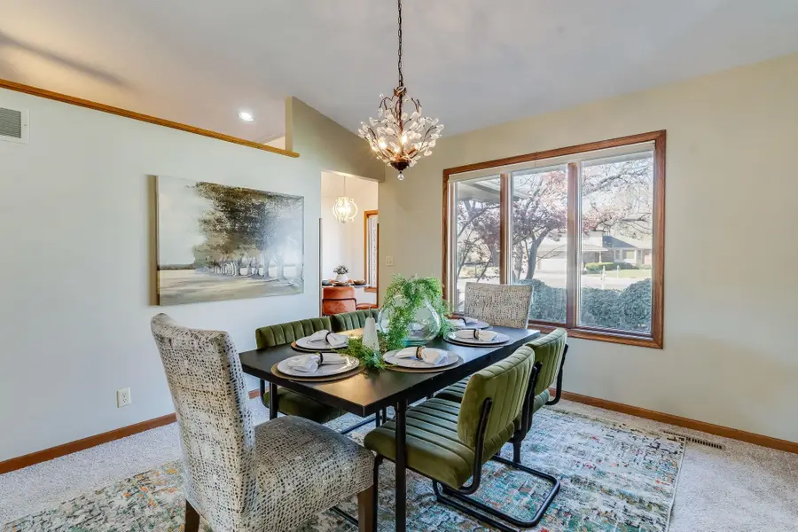 144 S Muirfield Cir, Wichita, KS 67209 - Image #3