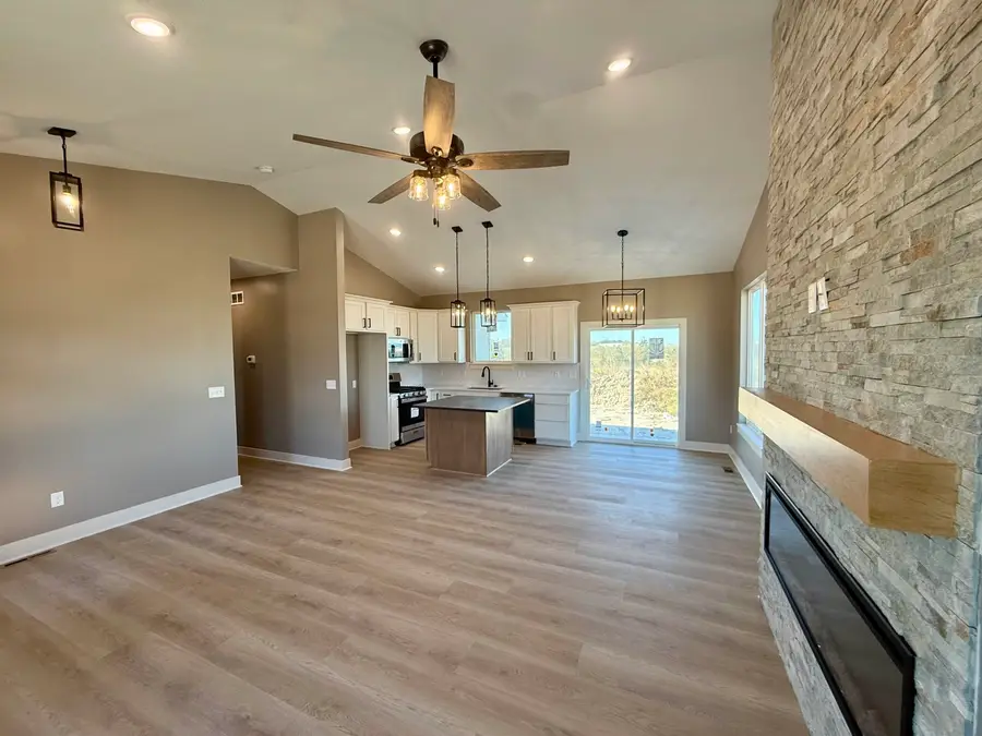 3513 S Bluelake St, Wichita, KS 67215 - Image #3