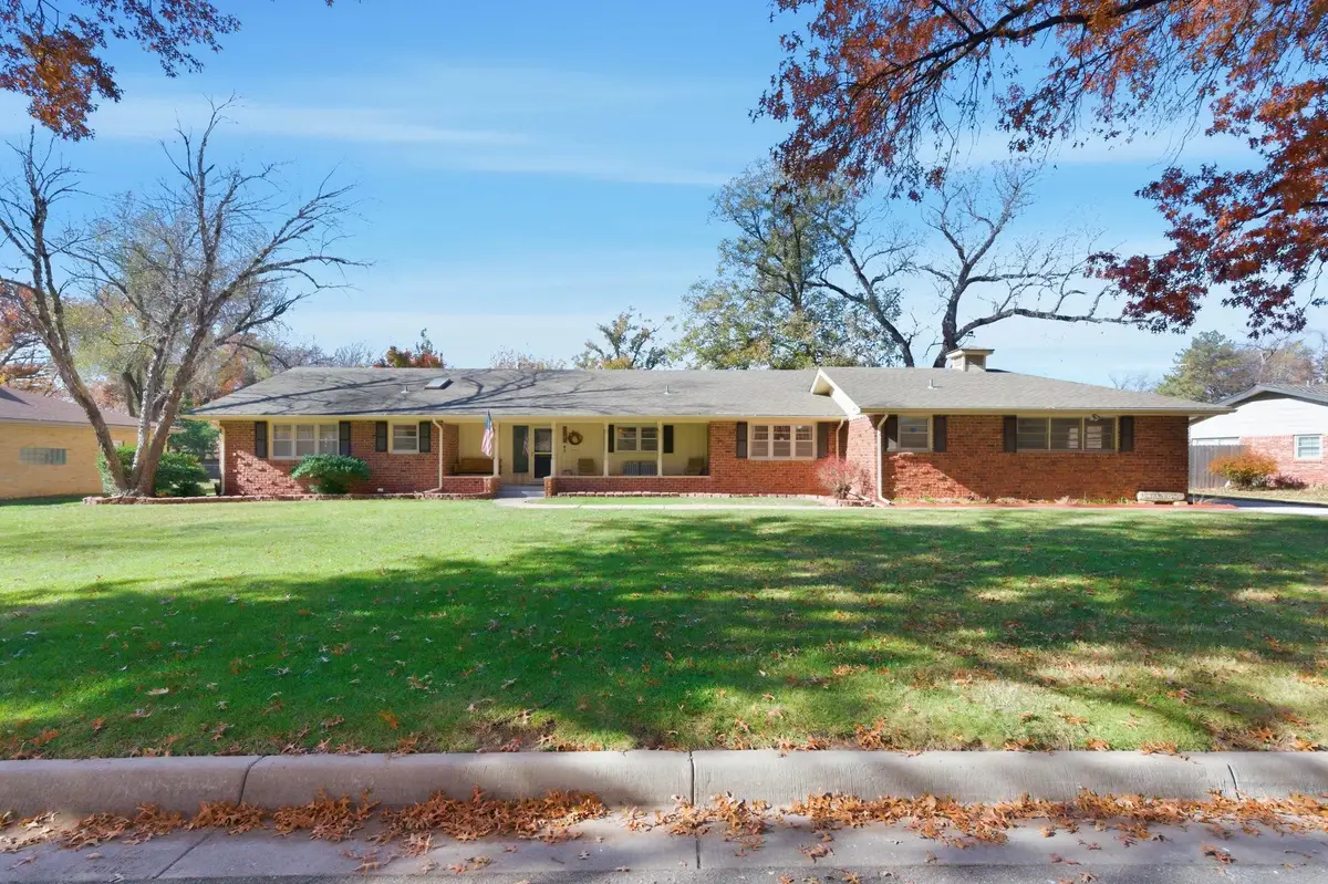 547 N Mission Rd, Wichita, KS 67206 - Image #1