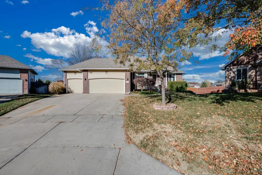 11838 W Neville Ct, Wichita, KS 67205 - Image #2