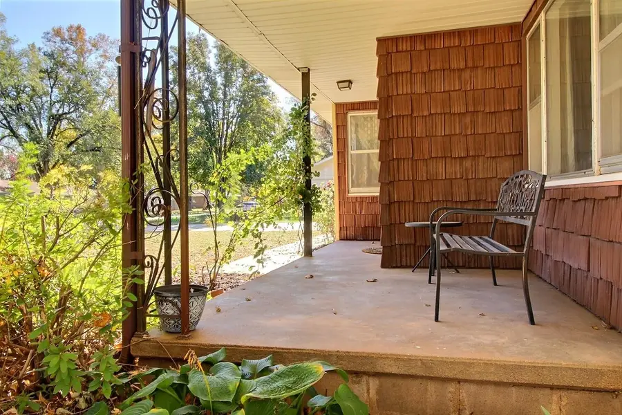 237 S 3rd St, Clearwater, KS 67026 - Image #3