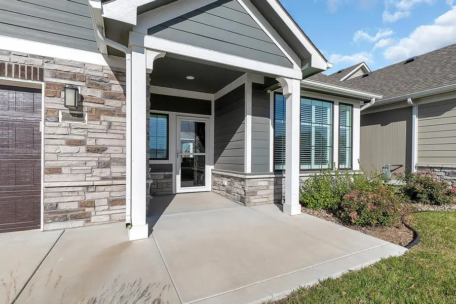 616 E Park Pl, Andover, KS 67002 - Image #2