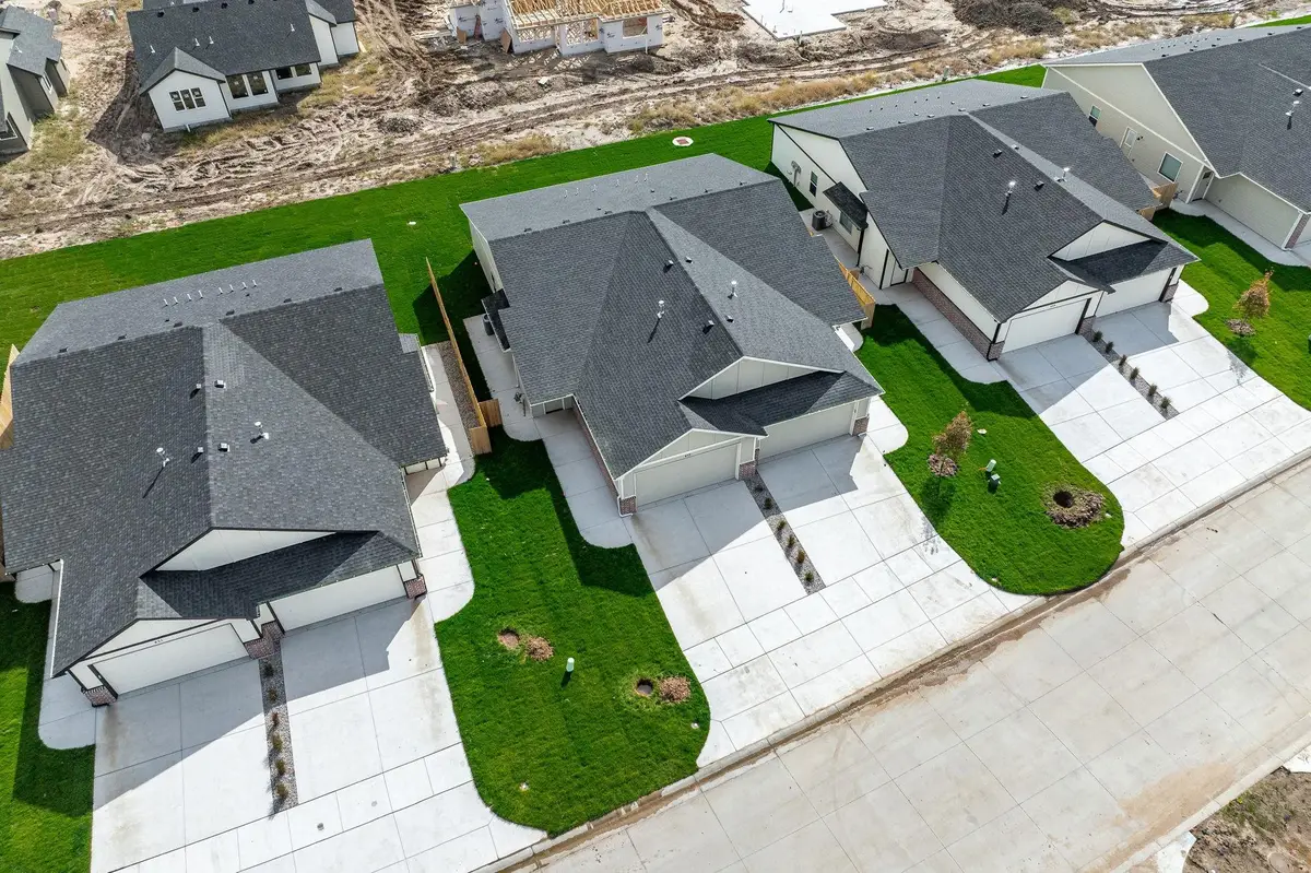 602 E Briarbrook Ln, Park City, KS 67147-1127 - Image #1