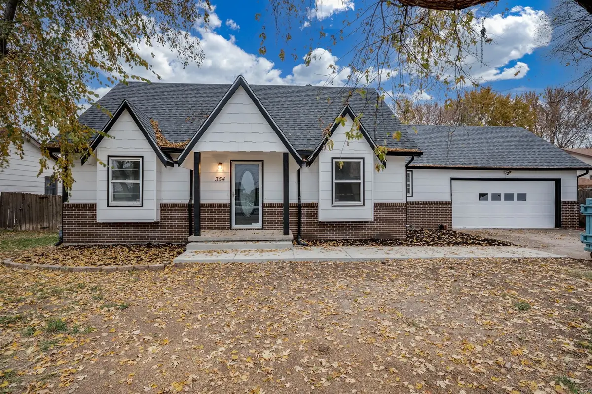 354 Apple Ln, Haysville, KS 67060 - Image #1